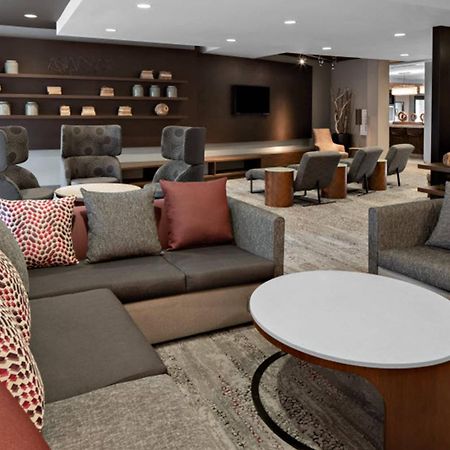 Courtyard By Marriott Raleigh North/Triangle Town Center Hotel Екстериор снимка