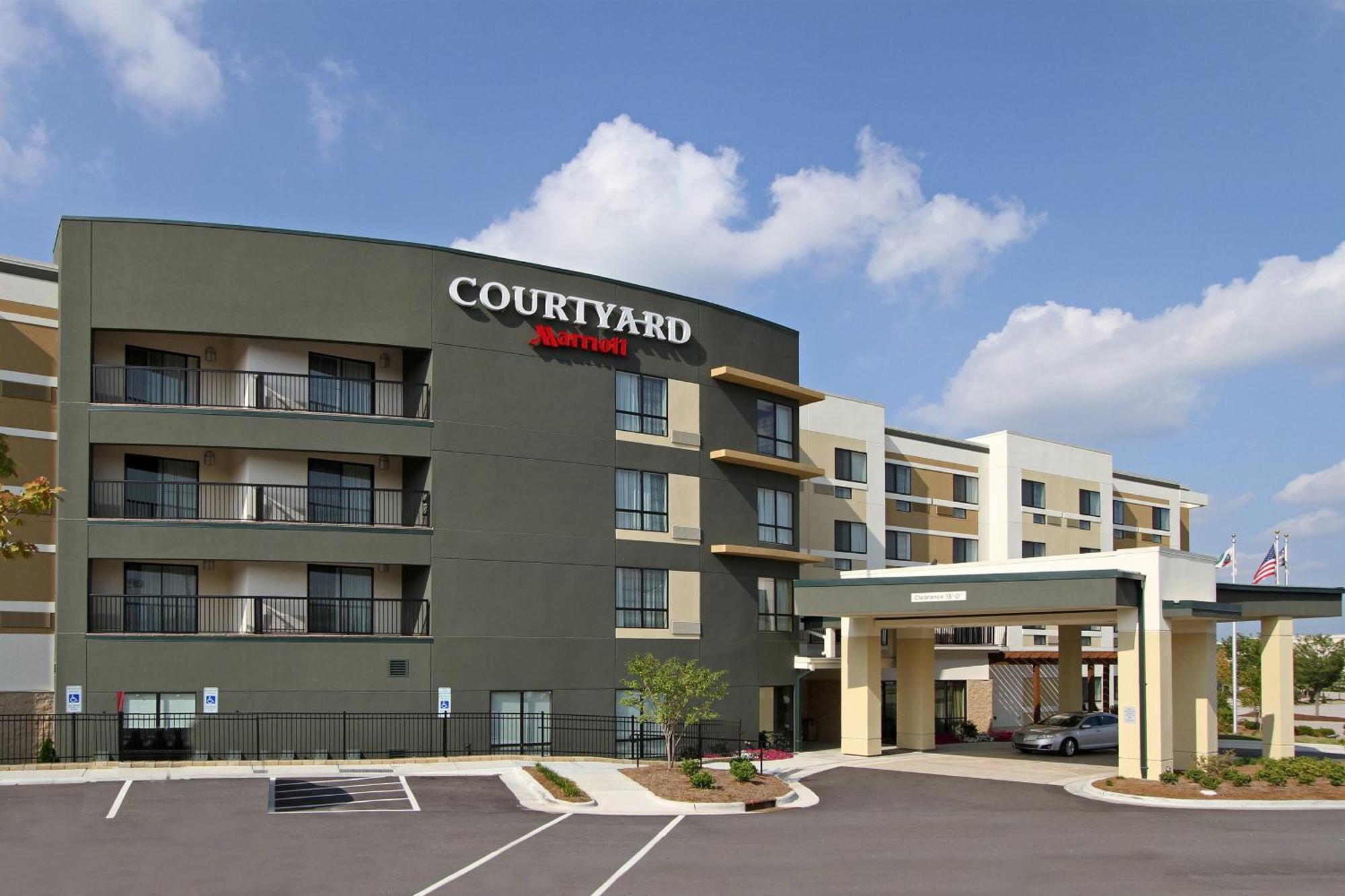 Courtyard By Marriott Raleigh North/Triangle Town Center Hotel Екстериор снимка