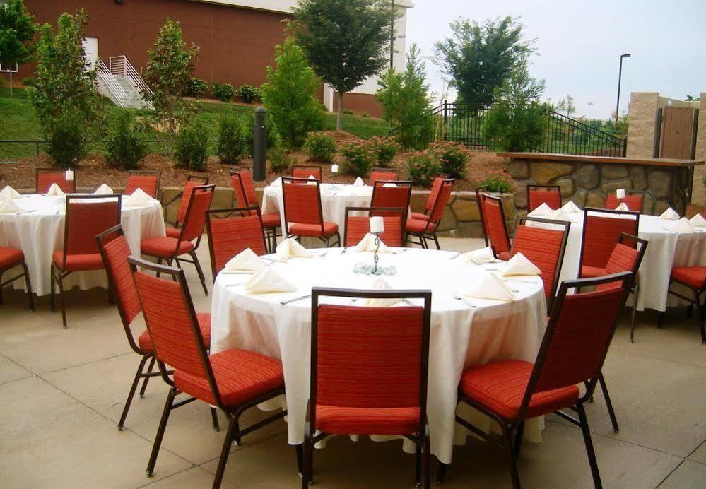 Courtyard By Marriott Raleigh North/Triangle Town Center Hotel Екстериор снимка